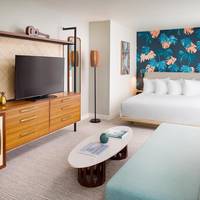 Junior Suite, 1 King Bed, Twin Day Bed, Double Balcony
