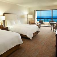 Ali'i Tower Ocean Front with Two Double Beds