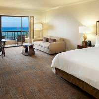 Ali'i Tower Ocean Front with King bed