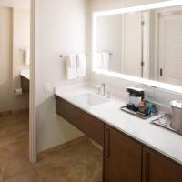 Tapa Collection King Room with Ocean View