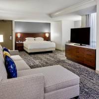 Tapa Collection King Room with Partial Ocean View