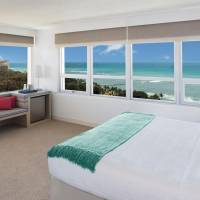 Premier Ocean View Balcony, King