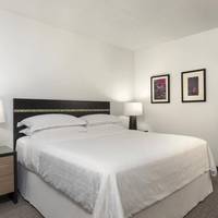 Kaiulani Room King, Guest room, 1 King, Kaiulani Wing