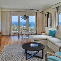 One-Bedroom Ocean Front King Suite