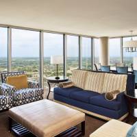 Governor's, Suite, 1 King, Sofa bed