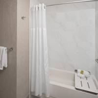Executive Floor Queen Room with Two Queen Beds with Roll-In Shower - Disability Access