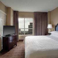 Club, Club level, Guest room, King, Top floor