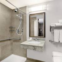 King Room with Bath Tub - Mobility Access - Non-Smoking