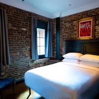 Premium Queen Room