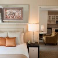 One-Bedroom Queen Suite - Disability Access