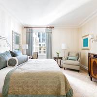 Superior King Room Interior View