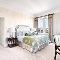 Signature Park View King Room
