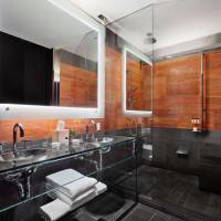 Deluxe King Room with City View