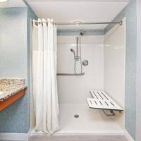 Double Room - Hearing/Mobile Access with Roll in Shower/ Non-Smoking
