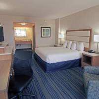 Oceanfront Junior Executive Studio Suite 1 King Bed and Sofabed