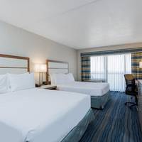 Deluxe Queen Room with Two Queen Beds with Ocean View - Pet Friendly