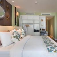  Executive Suite with Balcony 