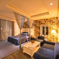 Suite with City View