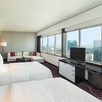 Club Studio Concierge lounge access, Larger Guest room, 2 Double, City view