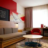 Queen Studio - Complimentary Round-trip Airport Transfer upon request