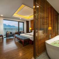 Deluxe Double or Twin Room with Balcony