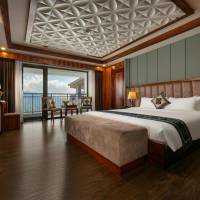 Suite with Mountain View