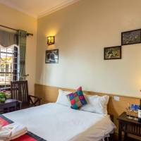 Deluxe Room (2 Adults + 1 Child)