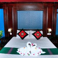 Deluxe Double or Twin Room with City View