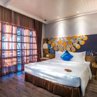 Deluxe Sea View King Bed