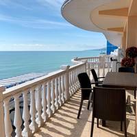 Family Room with Sea View