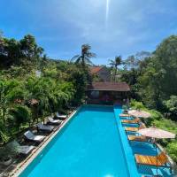 Deluxe Double or Twin Room with Pool View