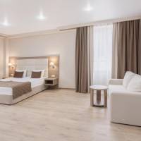 Superior King Suite