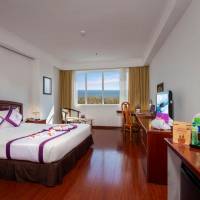 Deluxe King Room with Ocean View