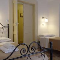 Twin Room with Private External Bathroom