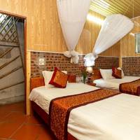 Twin Room with Shared Bathroom