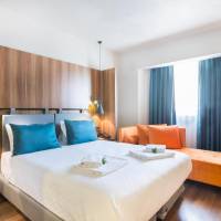 Deluxe Double Room (2 Adults + 1 Child)