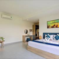 Premium King Room with Balcony and River View 