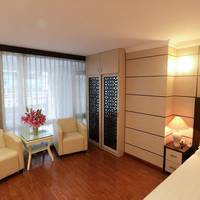 Junior Double - Quiet Street Room