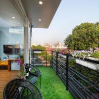Premium Suite Large Balcony City View 