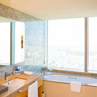 Club Junior King Suite