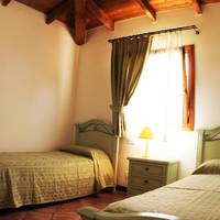 Villa (6 Adults)