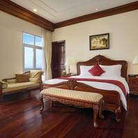 Executive Suite King bed