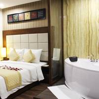 Queen Room with Spa Bath