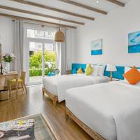 Deluxe Twin Room with Balcony and City View
