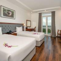 Deluxe Twin Room with Sea View