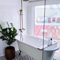King Room with Spa Bath