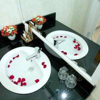 Twin Room with Bath