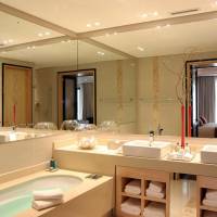 Luxury Suite