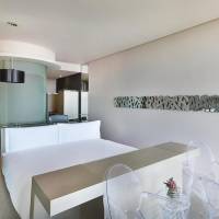 Guest room, 1 King Bed
