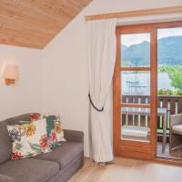 Apartment with Lake View